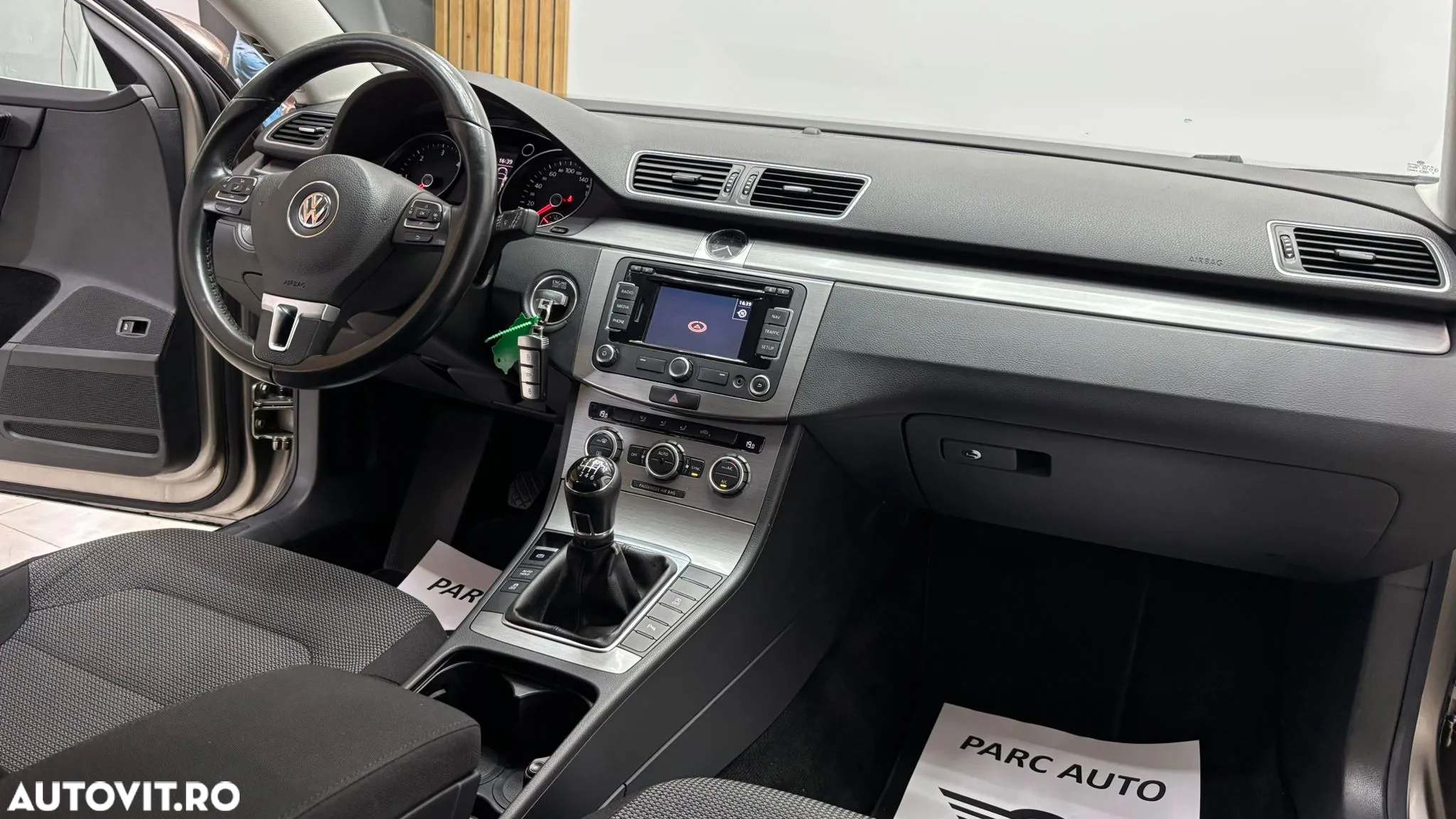 Volkswagen Passat Variant 1.6 TDI BlueMotion Technology Comfortline - 18