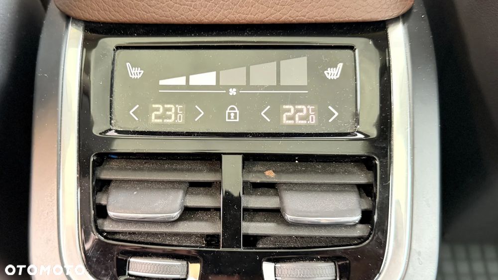 Volvo XC 90 T6 AWD Geartronic Inscription - 36