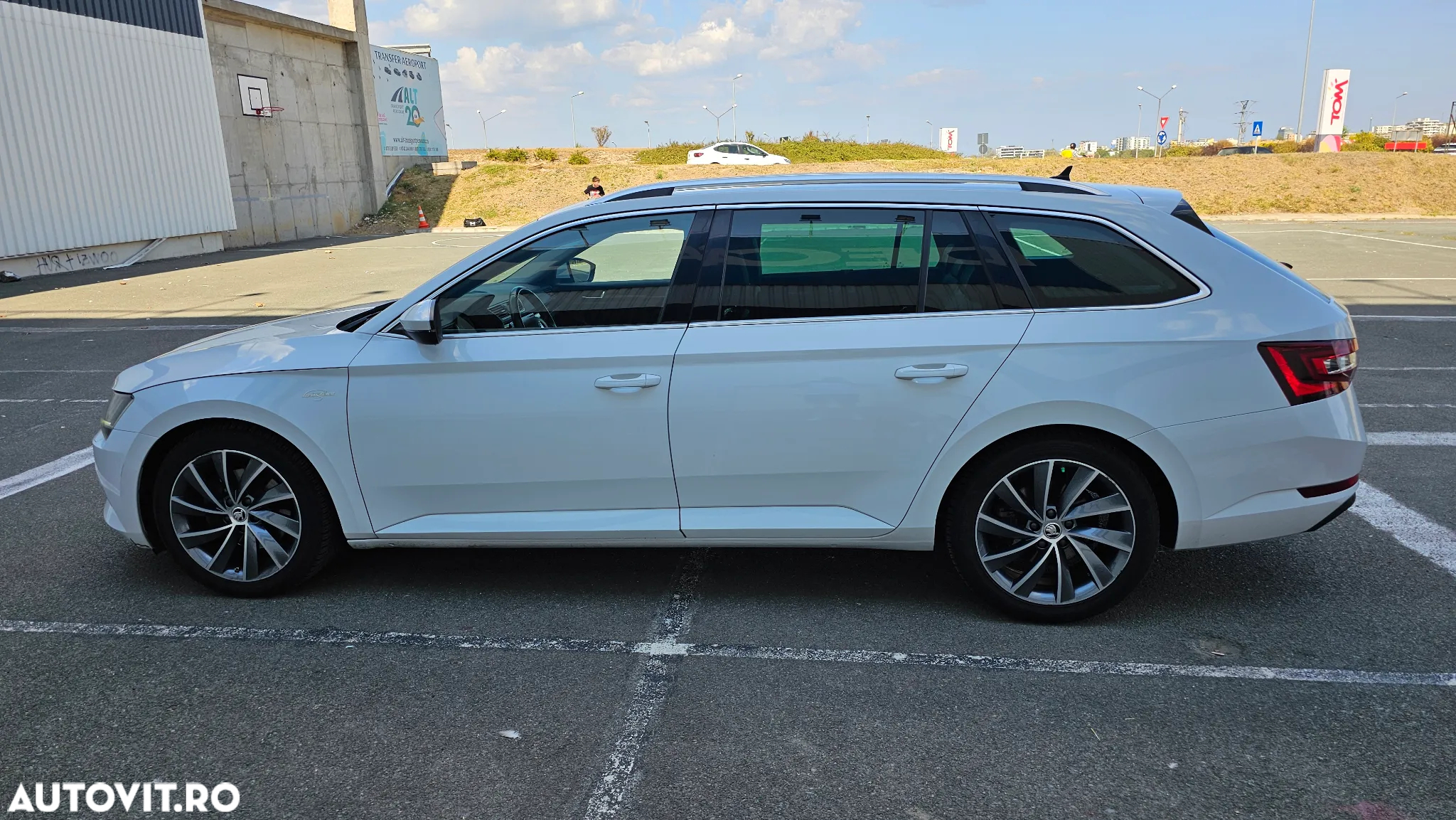 Skoda Superb 2.0 TDI DSG L&K - 7