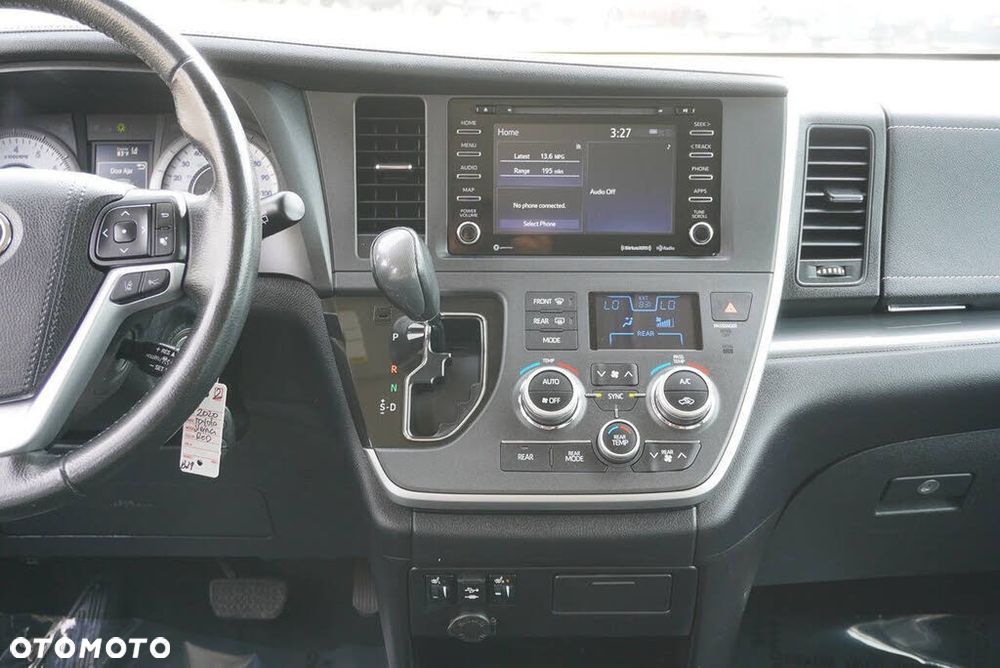 Toyota Sienna - 13