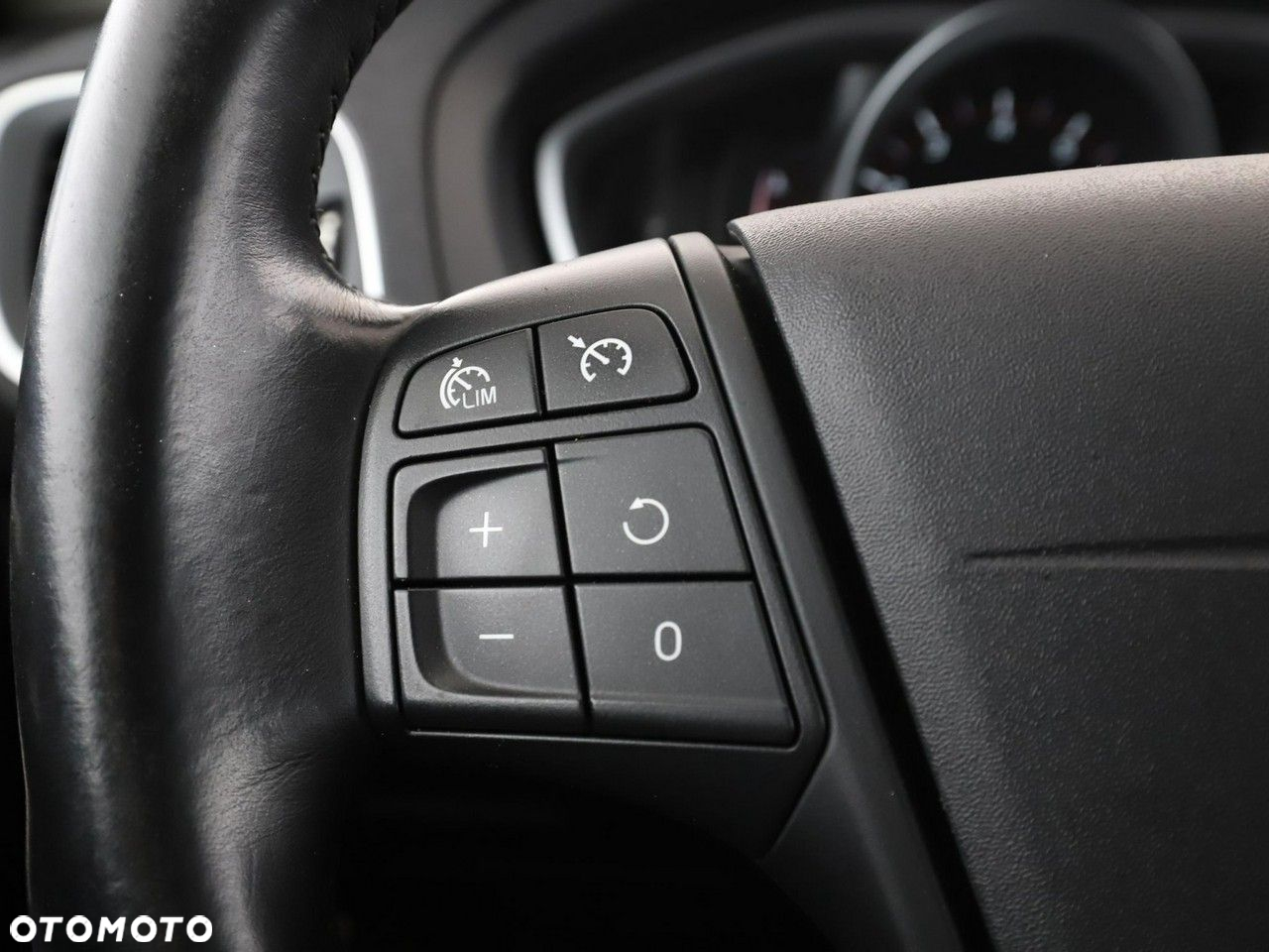 Volvo V40 T2 You - 30