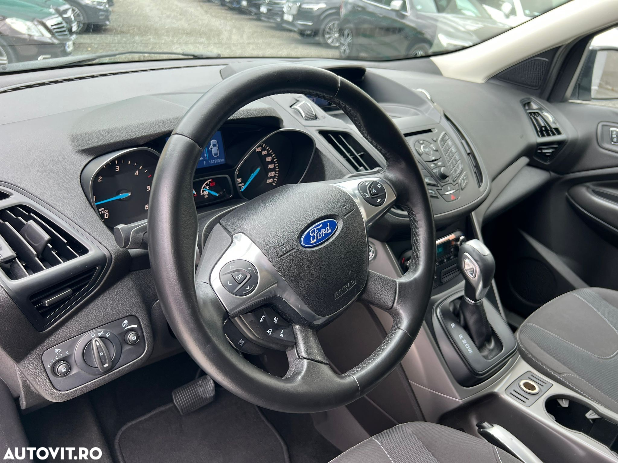Ford Kuga - 8