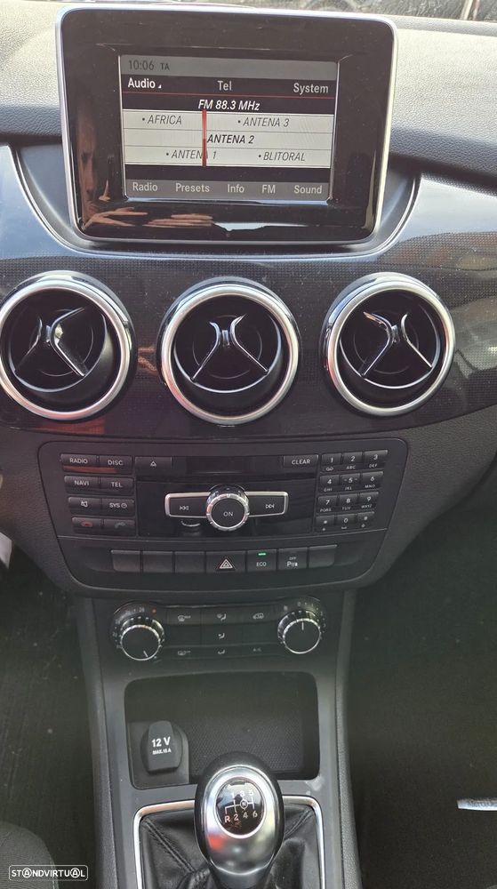 Mercedes-Benz B 180 CDI BlueEFFICIENCY 114g - 12