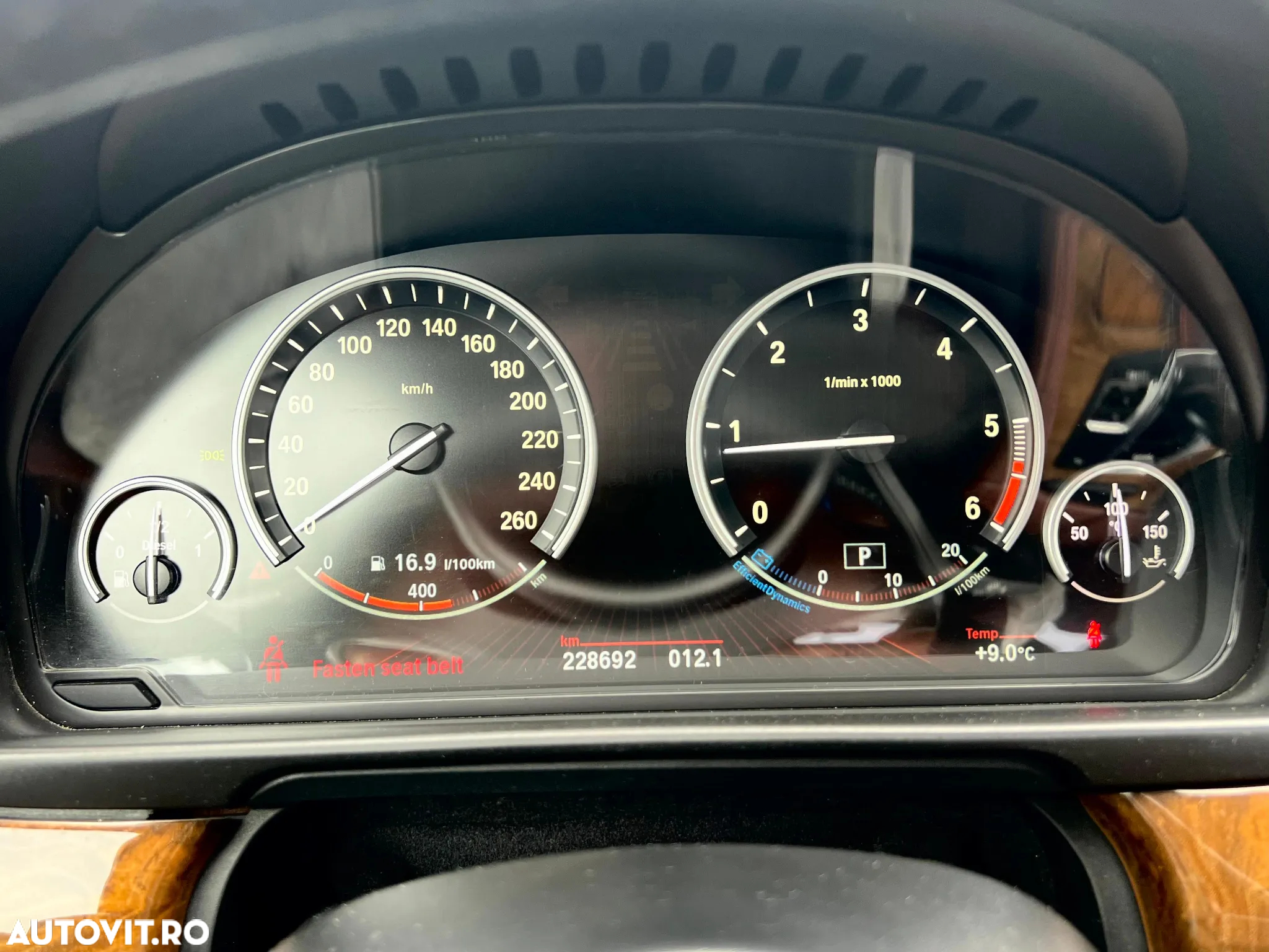 BMW Seria 5 520d Touring Aut. Luxury Line - 9