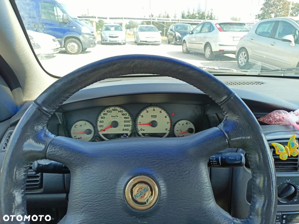 Chrysler Neon - 9