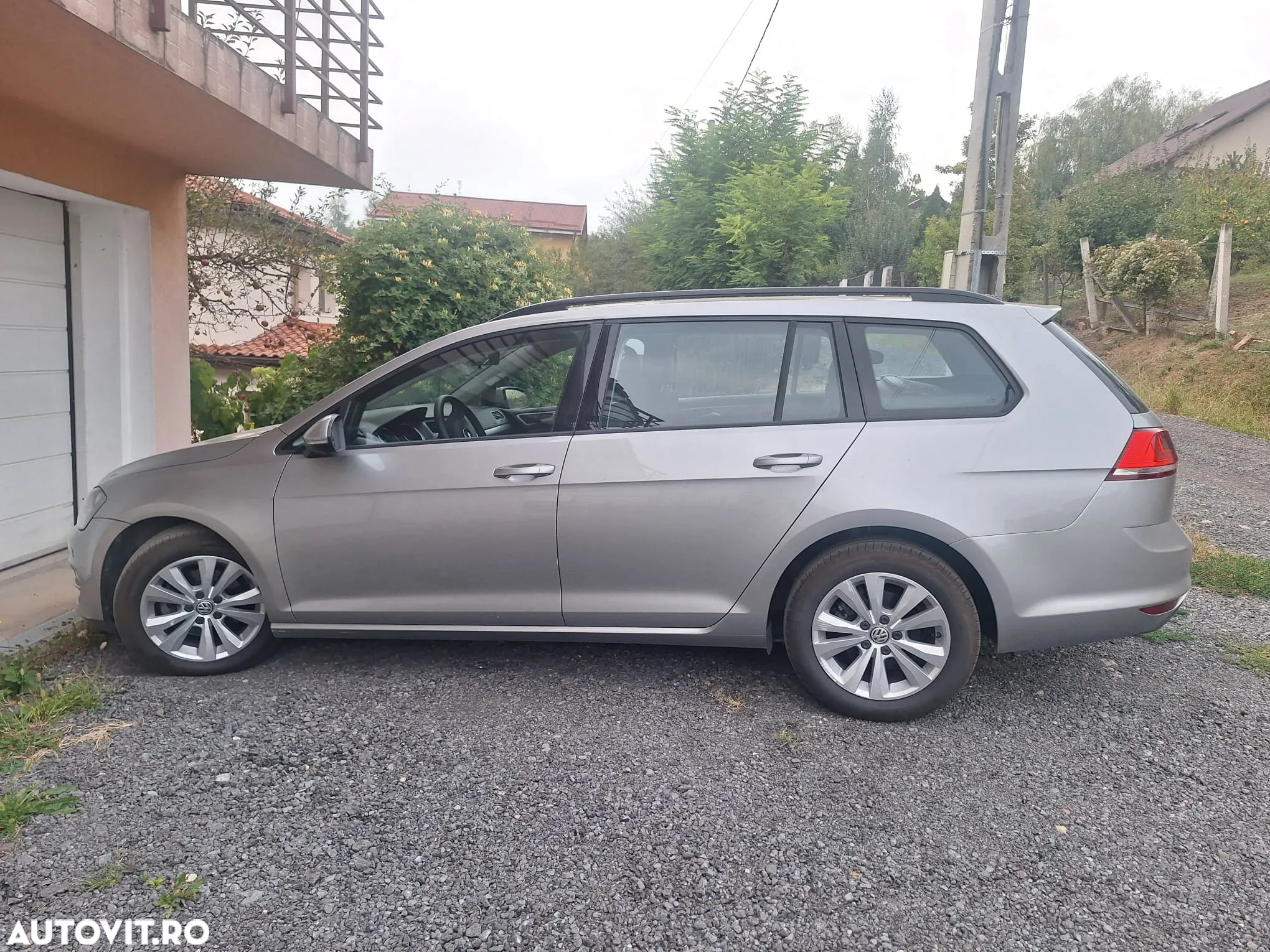 Volkswagen Golf - 5