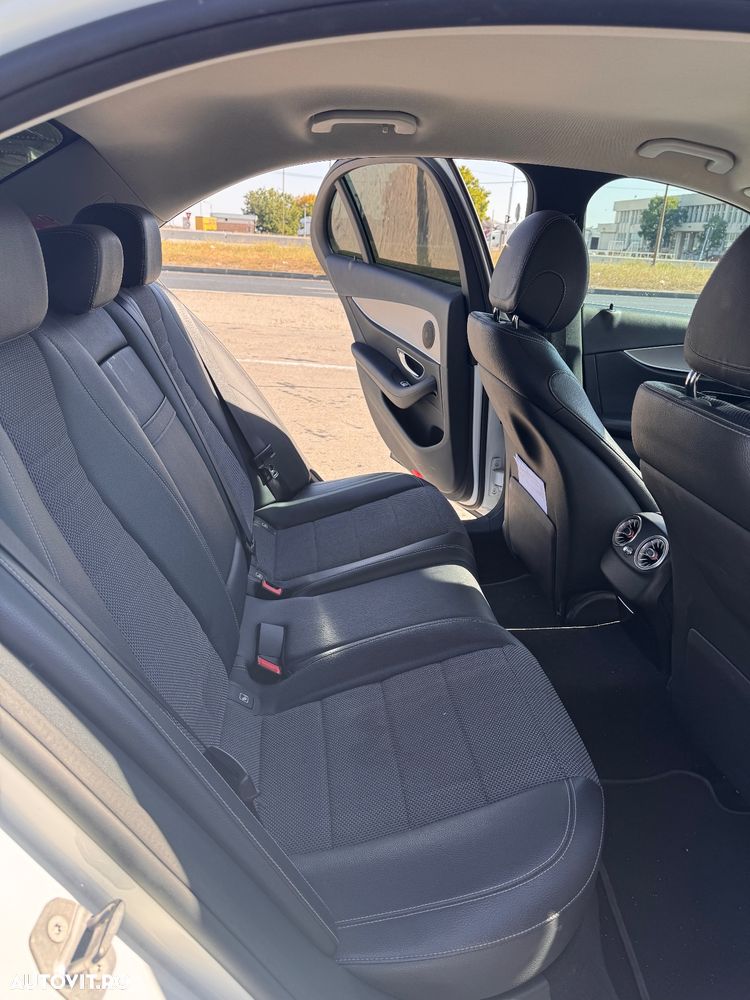 Mercedes-Benz E 220 d Aut. - 8