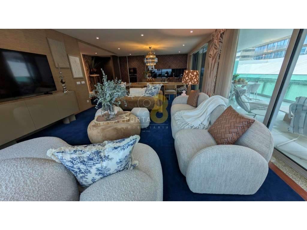 T3 Mobilado com Terraço de 60 m², Piscina e Garagem Box | Praça Gui... - Grande imagem: 2/40