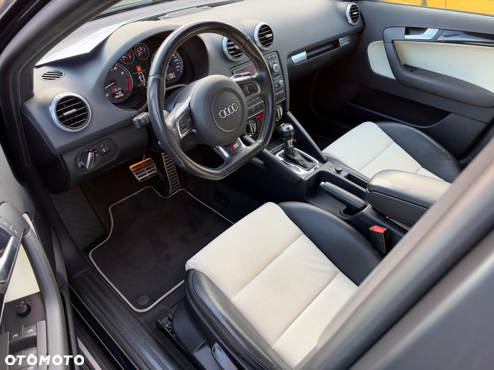 Audi S3 S tronic - 27