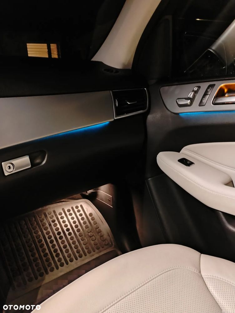 Mercedes-Benz GLE 350 d 4-Matic - 16