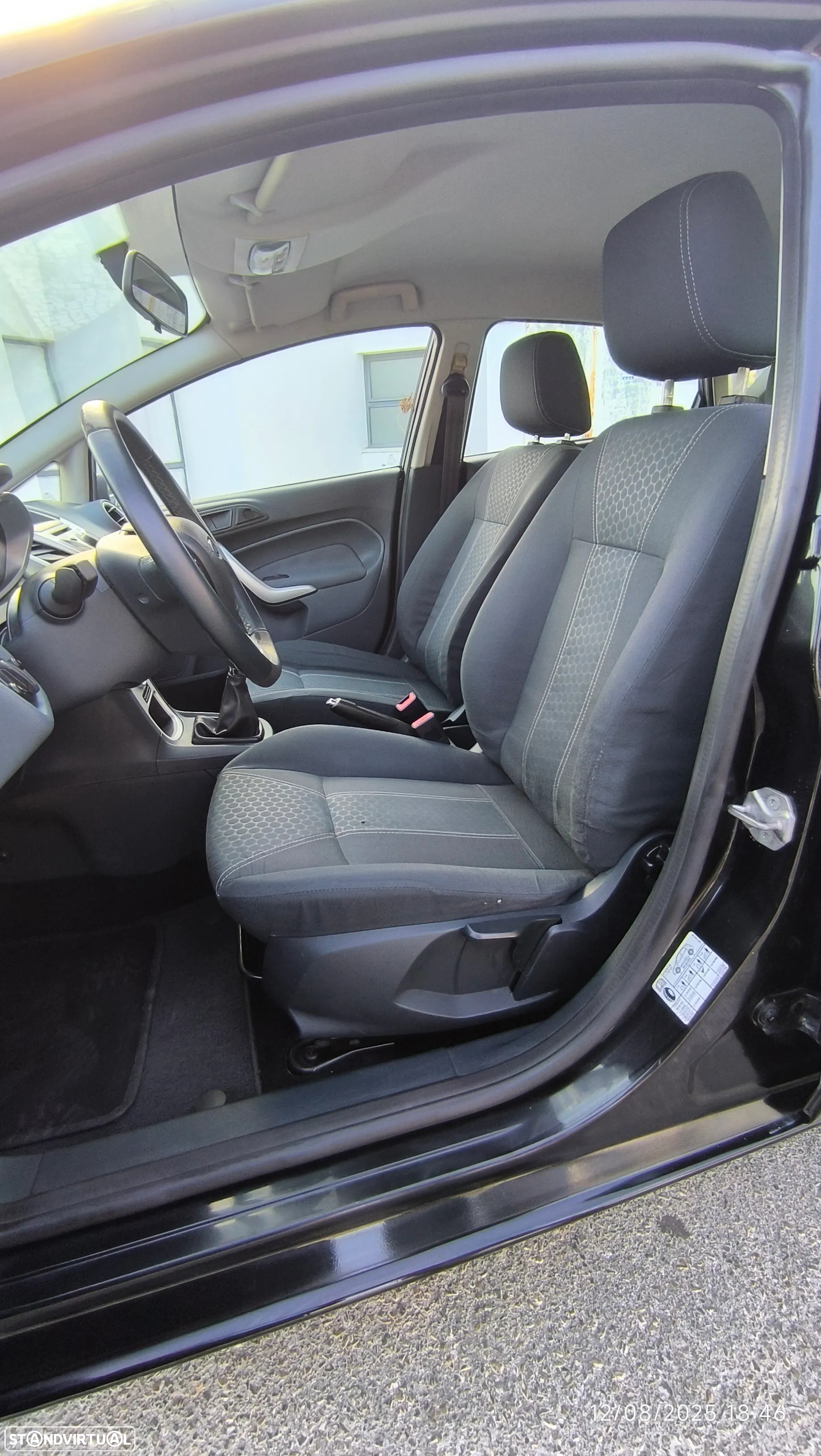 Ford Fiesta 1.25 Titanium - 36