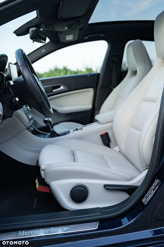 Mercedes-Benz CLA 200 (CDI) d Urban - 30
