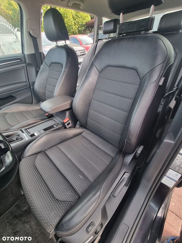 Volkswagen Golf 2.0 BlueTDI Highline - 24