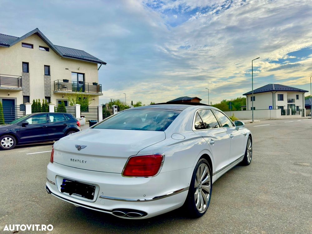 Bentley Flying Spur - 3