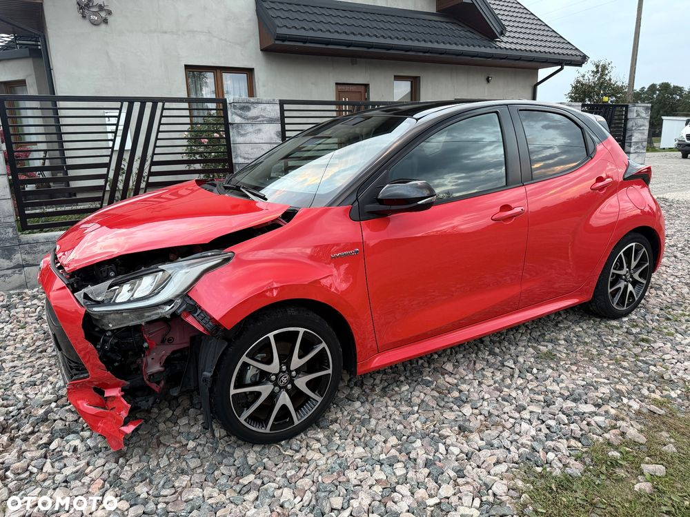 Toyota Yaris Hybrid 100 Premium - 5
