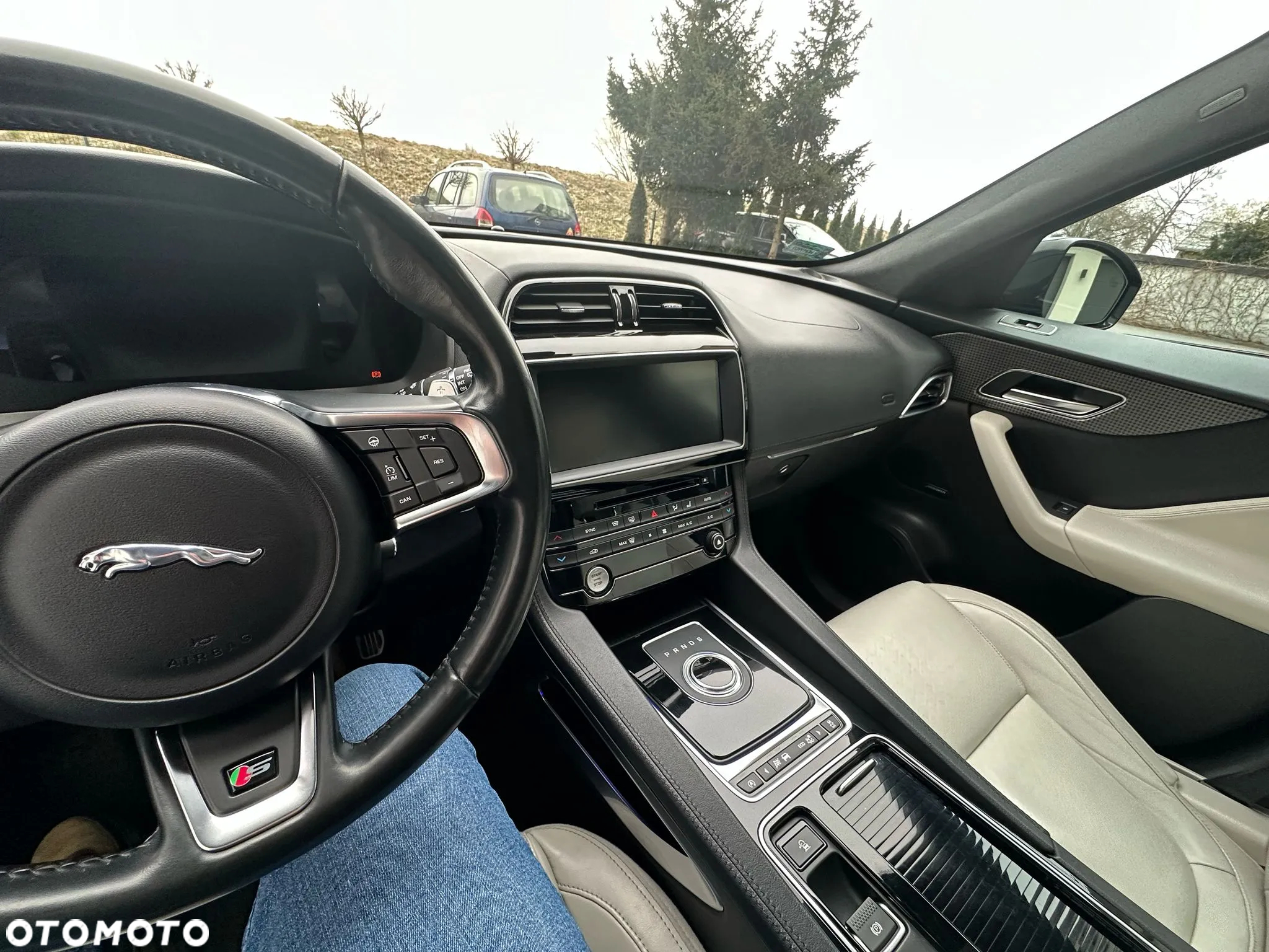 Jaguar F-Pace 3.0 V6 AWD First Edition - 12