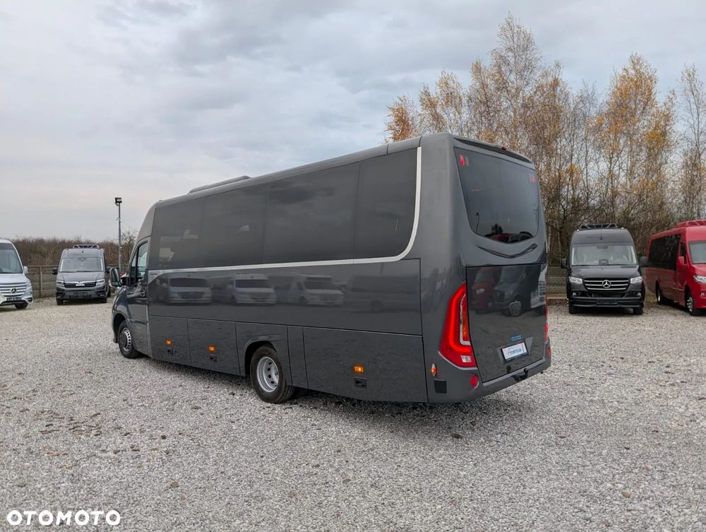Mercedes-Benz Sprinter 519 - 11
