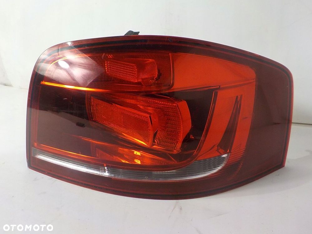 AUDI A3 II 8P LIFT 3D LAMPA PRAWA TYŁ TYLNA UK - 2
