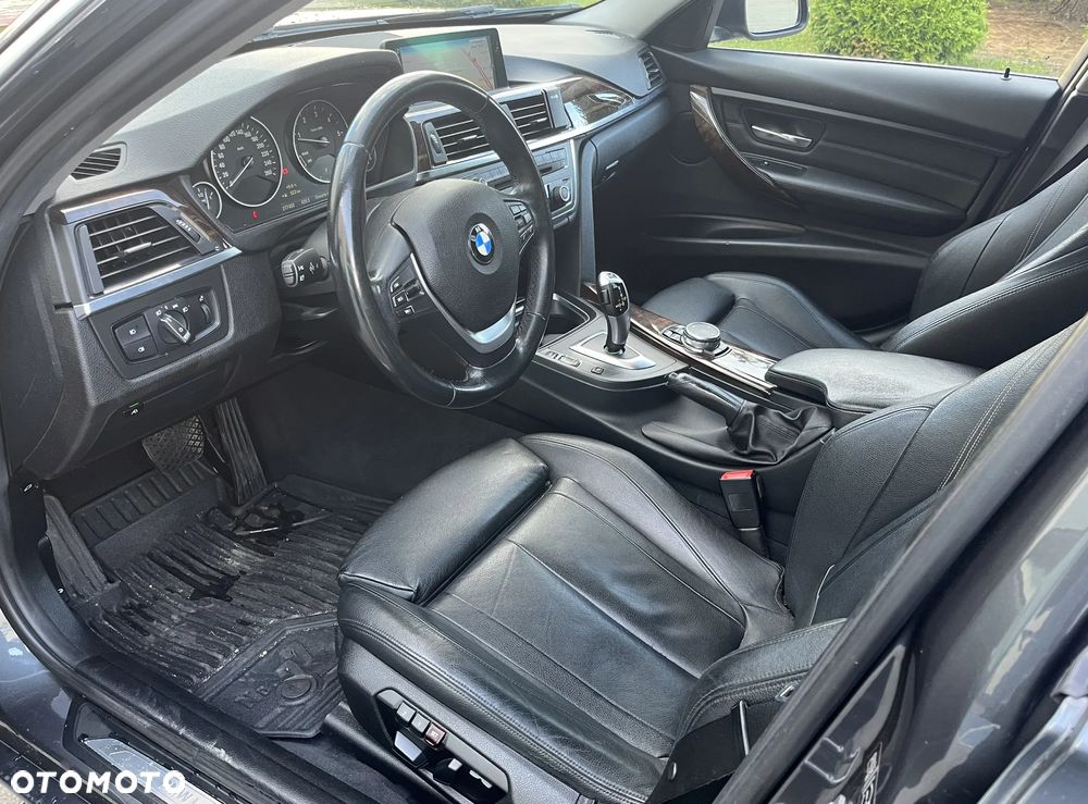 BMW Seria 3 320d xDrive Sport-Aut Luxury Line - 12