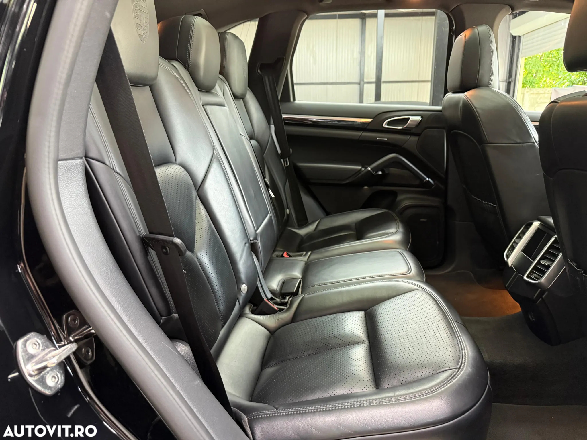 Porsche Cayenne 3.0 L - 33