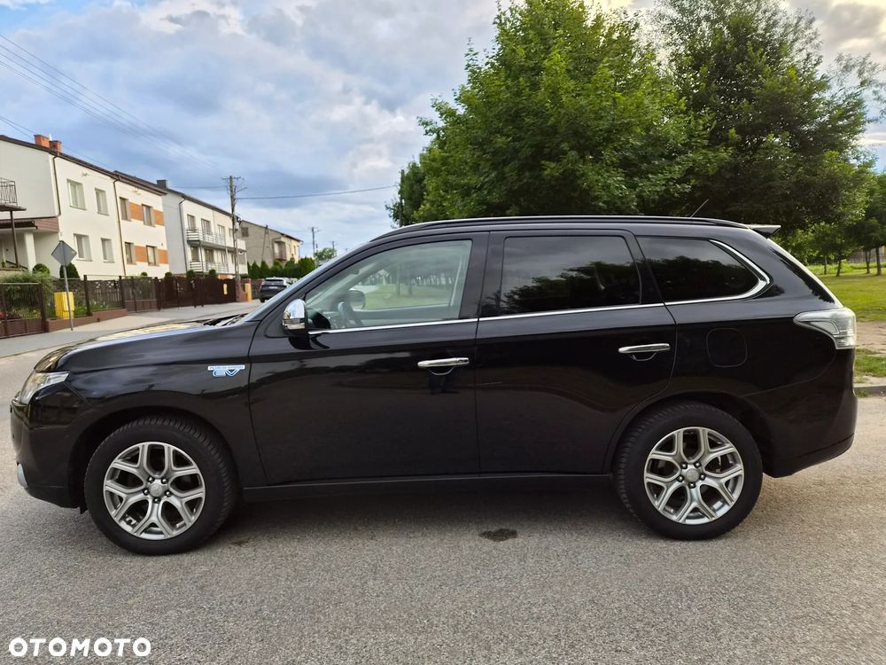 Mitsubishi Outlander 2.0 4WD Top - 12