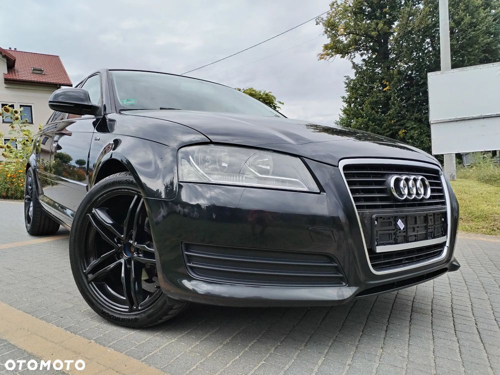 Audi A3 Sportback - 1