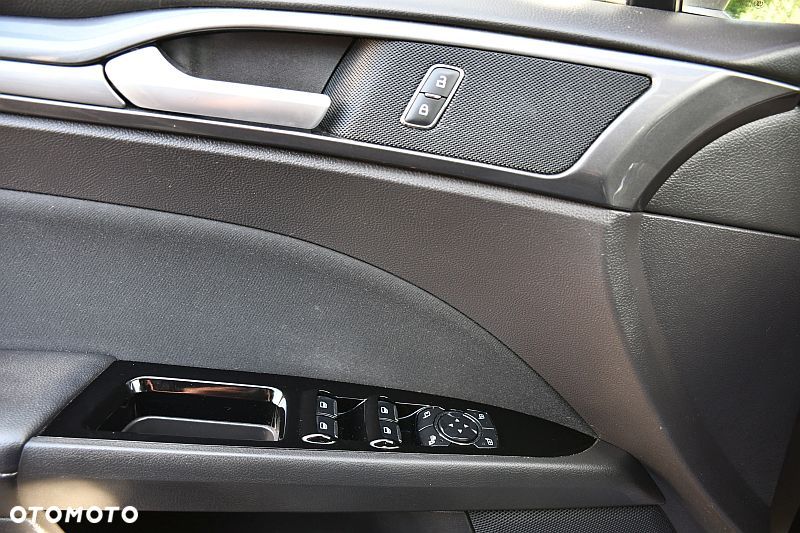 Ford Mondeo 2.0 Ti-VCT Titanium - 19