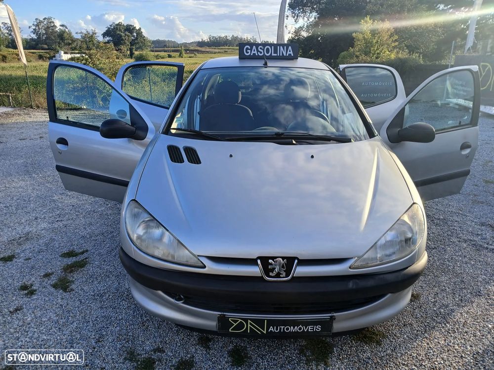 Peugeot 206 1.1 XR - 2