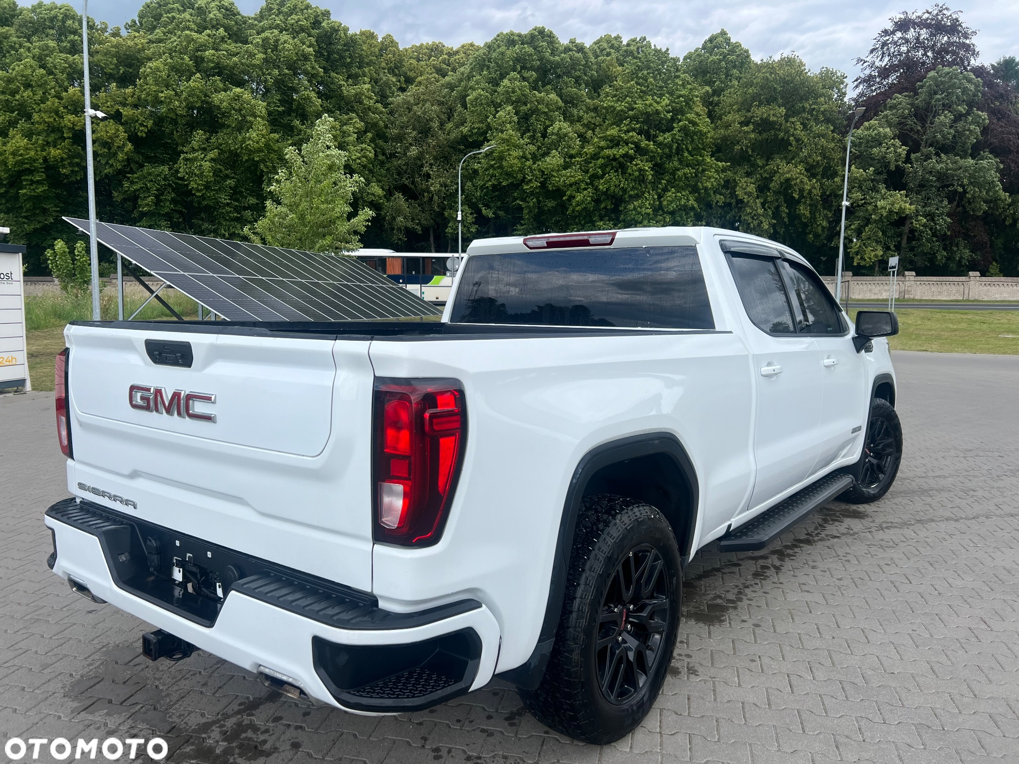 GMC Sierra - 4