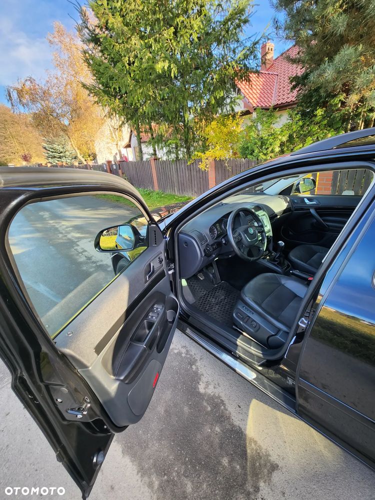 Skoda Octavia Combi 2.0 TDI Laurin & Klement - 15