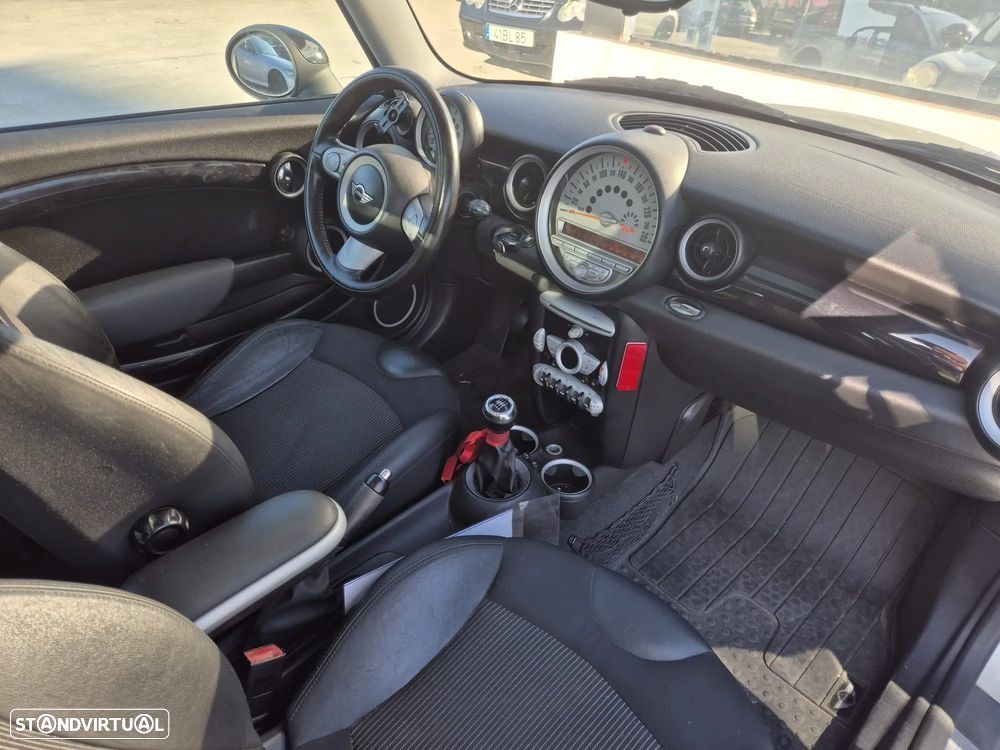 MINI Clubman Cooper D - 12