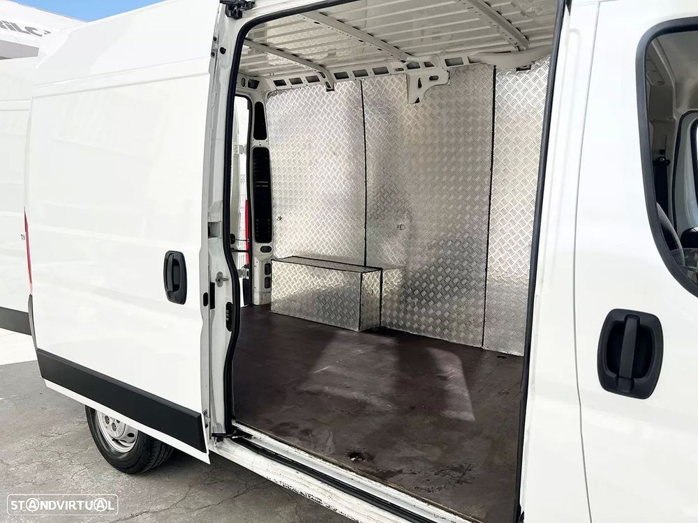 Peugeot Boxer 2.2 bluehdii 335 l2h2 premium - 19