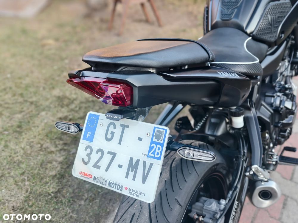 Yamaha MT - 7