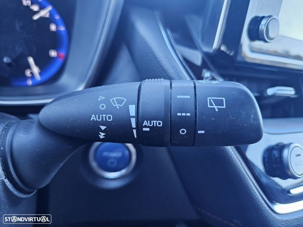 Toyota Corolla 1.8 Hybrid Exclusive - 37