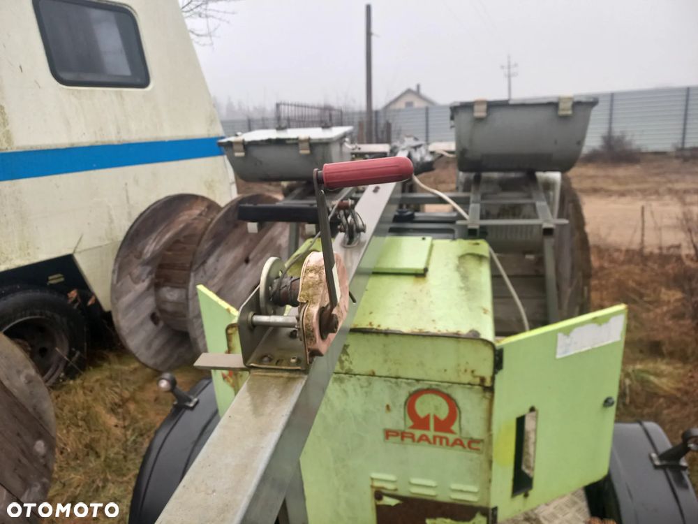 Maszt oświetleniowy Pramac na teleskopie 5 m-całość zamontowana na przyczepce -likwidacja firmy - 5