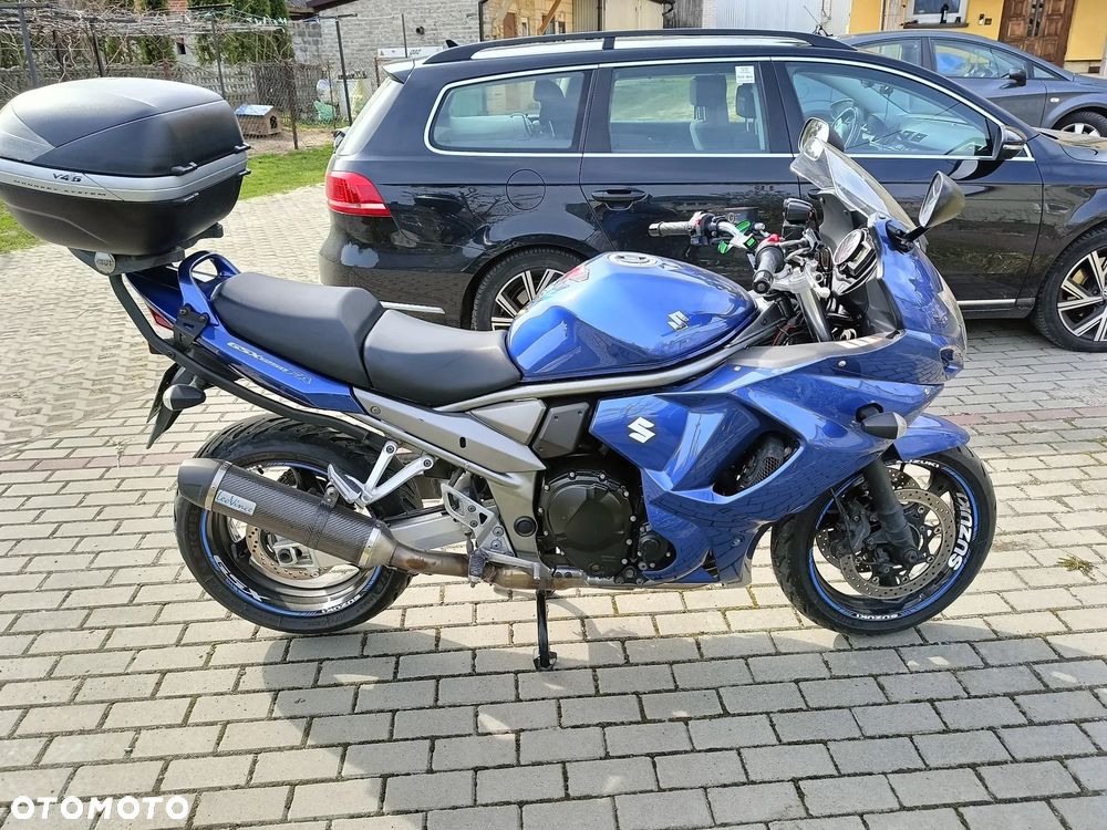 Suzuki GSX - 28