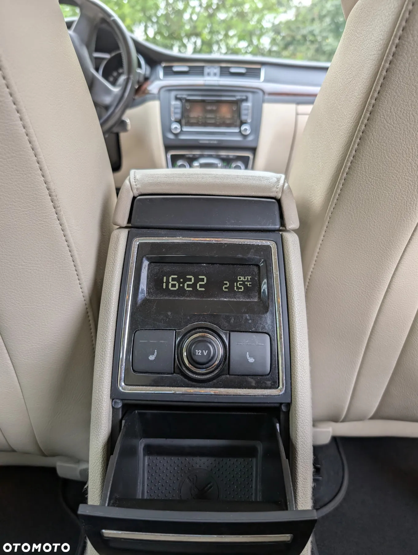 Skoda Superb 2.0 TDI Elegance DSG - 26