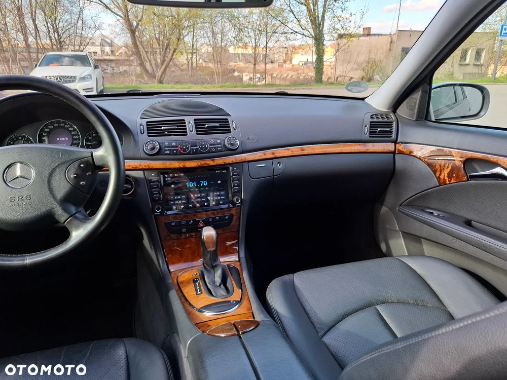 Mercedes-Benz Klasa E - 28