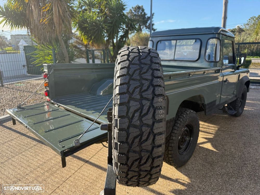 Land Rover Defender - 15