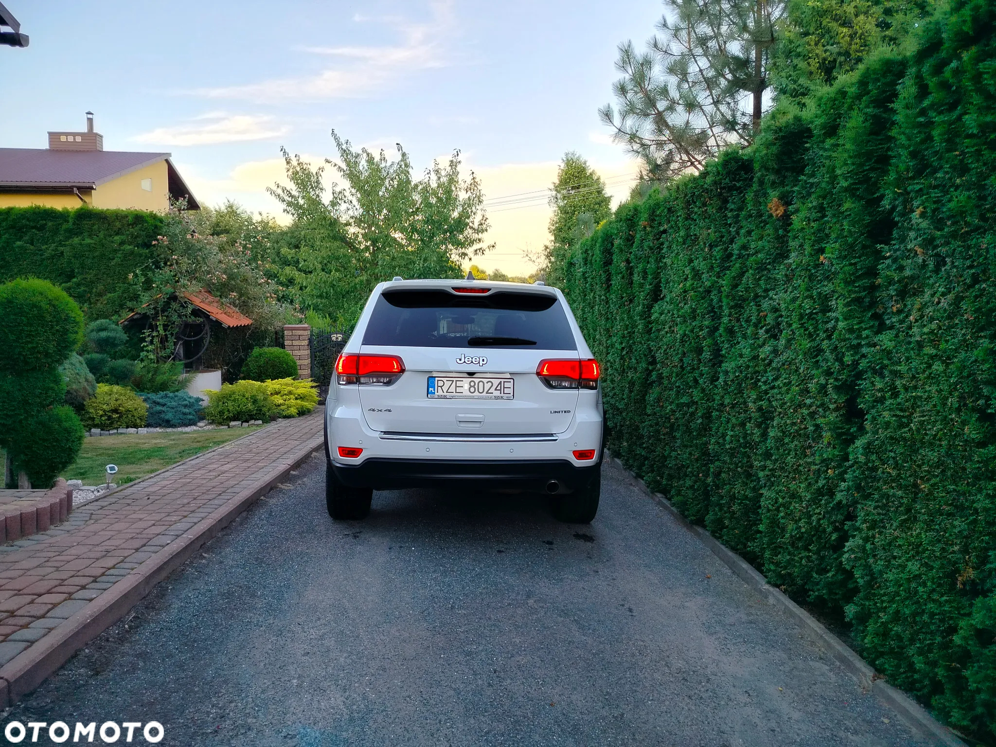 Jeep Grand Cherokee - 10