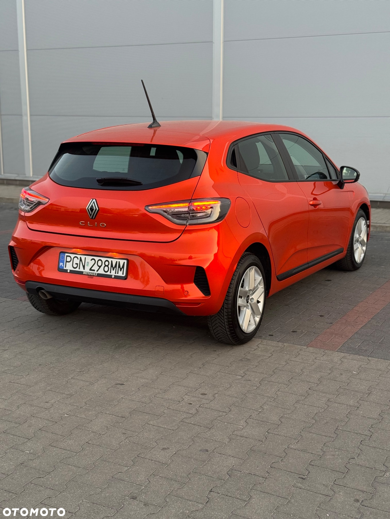 Renault Clio 1.0 TCe Evolution - 10