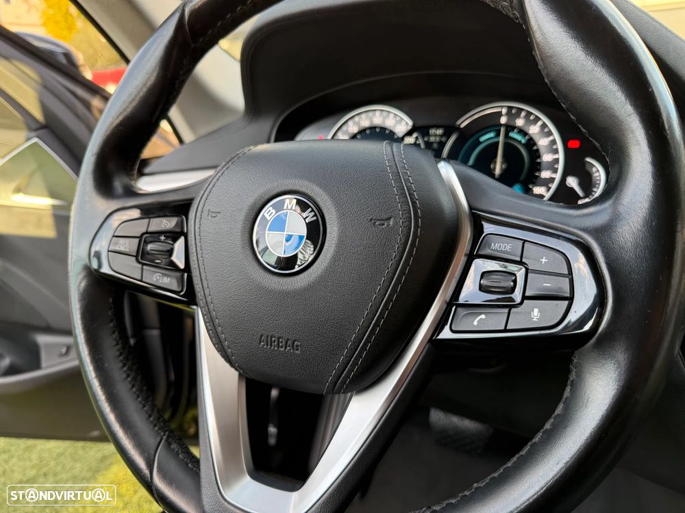 BMW 530 e iPerformance Line Luxury - 43