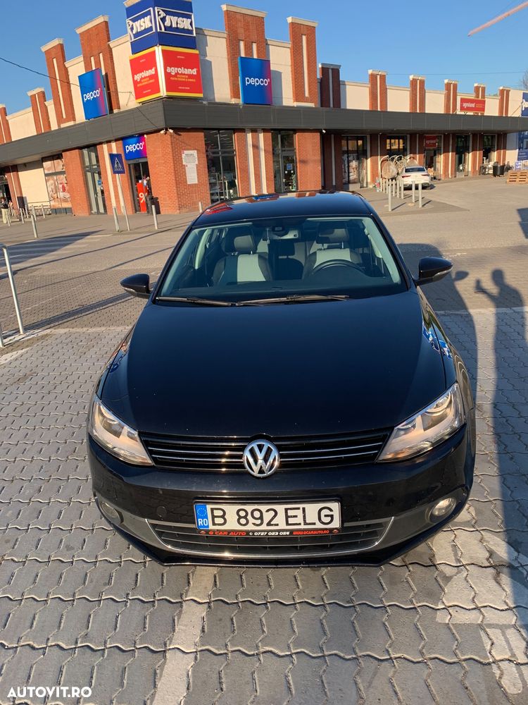 Volkswagen Jetta 1.6 TDI Highline - 2