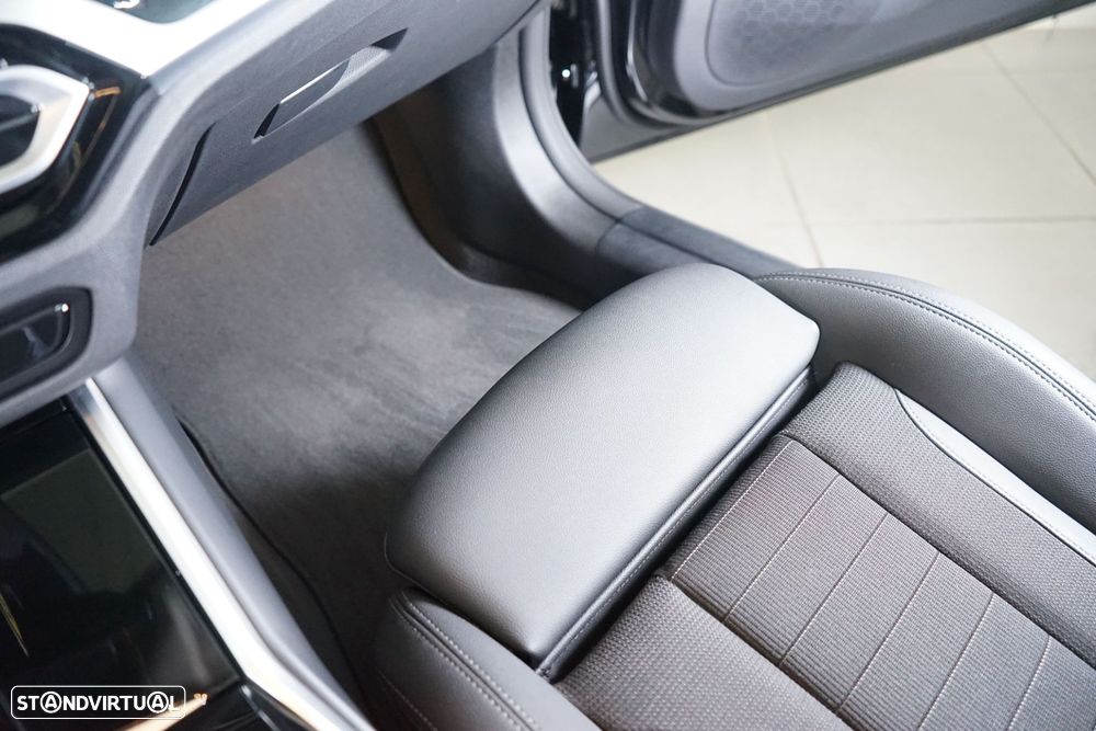 BMW i4 eDrive40 Desportiva M - 41