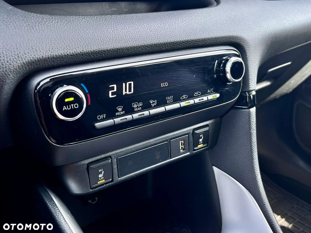 Toyota Yaris - 18