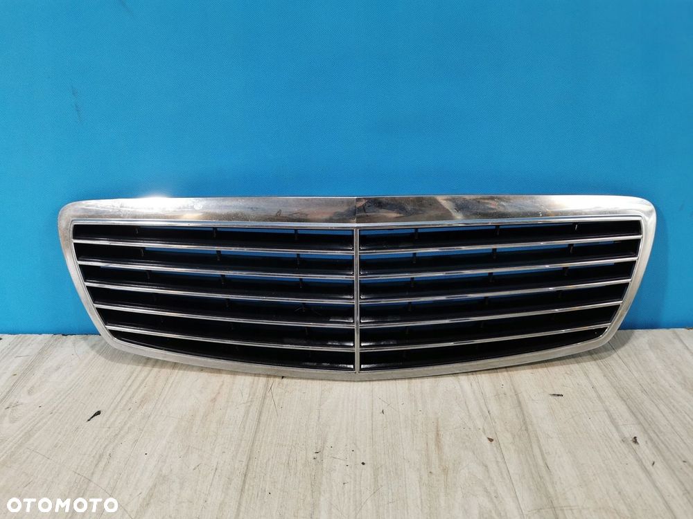 Mercedes E-Klasa W211 grill atrapa chłodnicy A2118800583 - 1