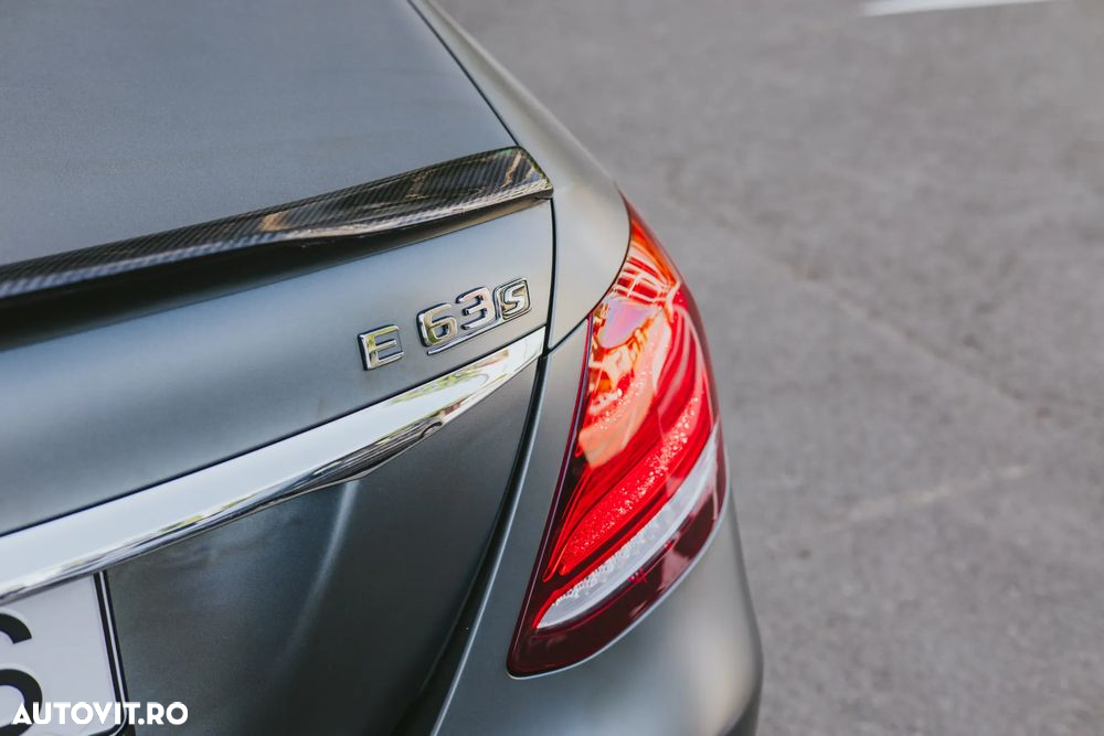 Mercedes-Benz E 63 AMG S 4MATIC Aut. - 30