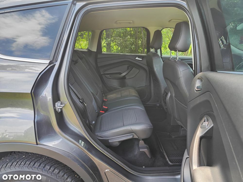 Ford Kuga - 26