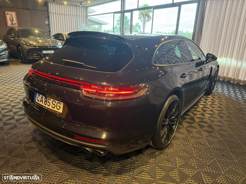Porsche Panamera Sport Turismo 4 E-Hybrid Platinum Edition - 8