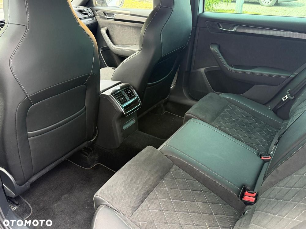 Skoda Superb 2.0 TSI Sportline DSG - 16